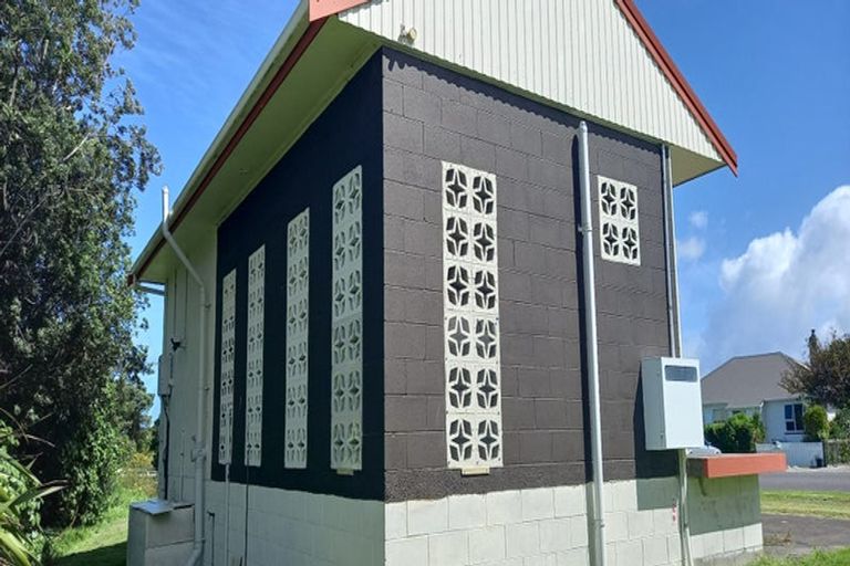 Photo of property in 59 Domett Street, Opunake, 4616