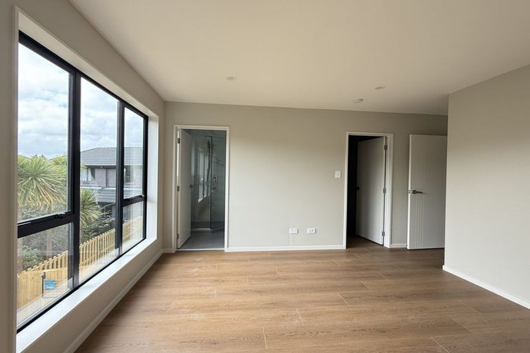 Photo of property in 25d Withers Road, Glen Eden, Auckland, 0602