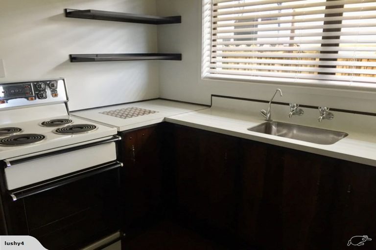 Photo of property in 2/2 Wolfe Street, Regent, Whangarei, 0112