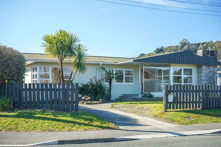 Photo of property in 1 Rotoiti Street, Tahunanui, Nelson, 7011