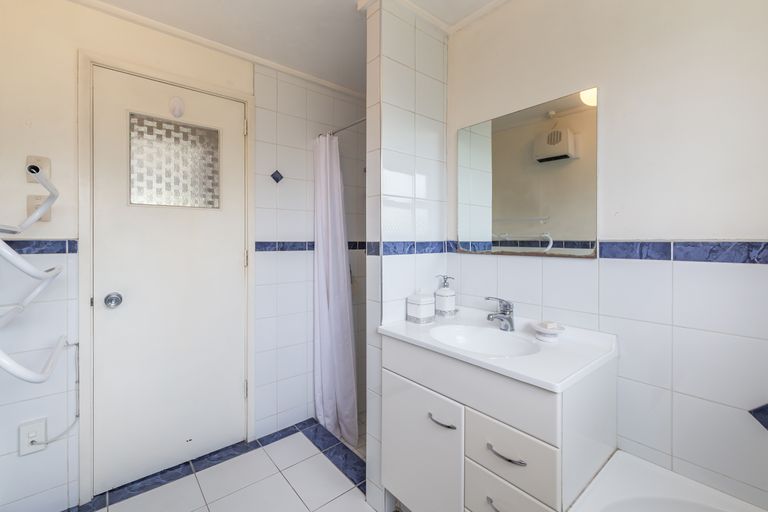 Photo of property in 22 Tuirau Place, Ilam, Christchurch, 8041