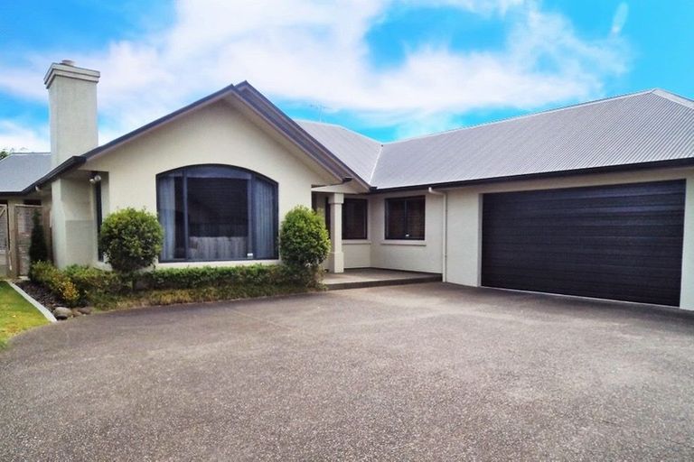 Photo of property in 16 Strathconnan Court, Rototuna, Hamilton, 3210