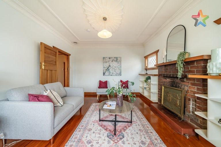 Photo of property in 21 Central Terrace, Alicetown, Lower Hutt, 5010