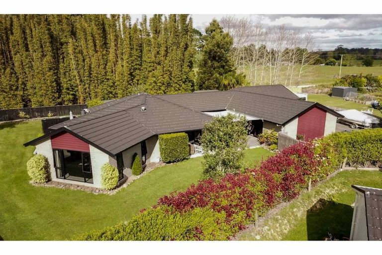 Photo of property in 24 Urutawa Drive, Kerikeri, 0230