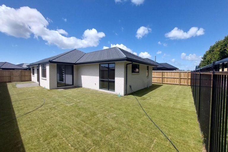 Photo of property in 27 Meadow View Drive, Belfast, Christchurch, 8051