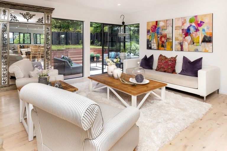 Photo of property in 9 Ramoana Mews, Shelly Park, Auckland, 2014