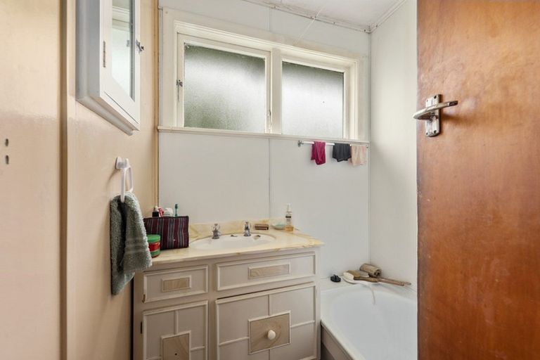 Photo of property in 18 Sheridan Crescent, Trentham, Upper Hutt, 5018