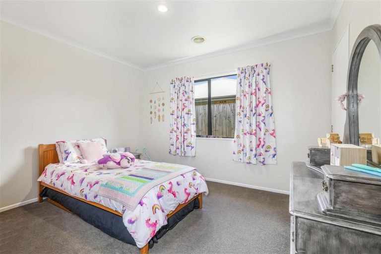 Photo of property in 6 Caulfield Place, Pukehangi, Rotorua, 3015