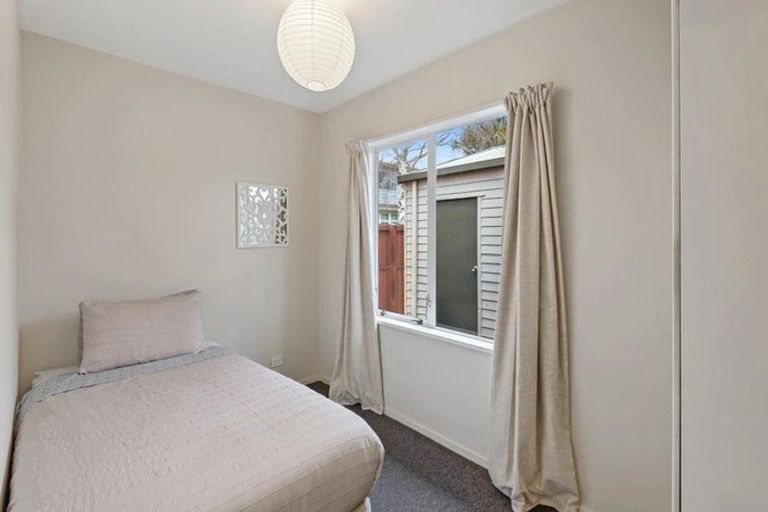 Photo of property in 2/24a Croziers Road, St Albans, Christchurch, 8052