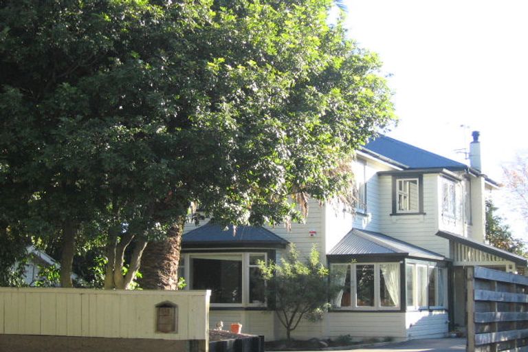 Photo of property in 348 Muritai Road, Eastbourne, Lower Hutt, 5013