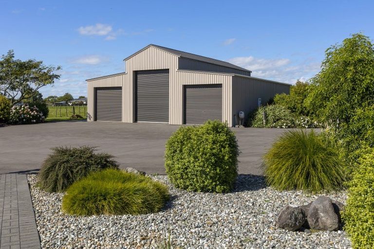 Photo of property in 8 Pitt Road, Hillsborough, New Plymouth, 4372