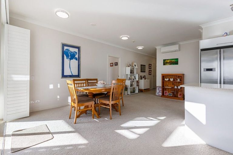 Photo of property in 86 Eaves Bush Parade, Orewa, 0931