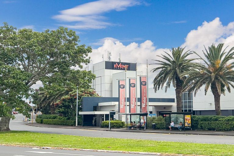 Photo of property in 325/26 Morningside Drive, Morningside, Auckland, 1025