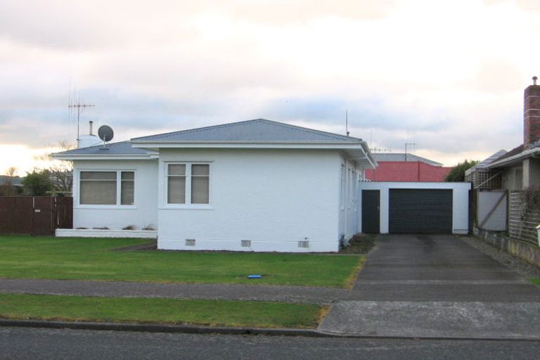 Photo of property in 70 Guy Avenue, Takaro, Palmerston North, 4410