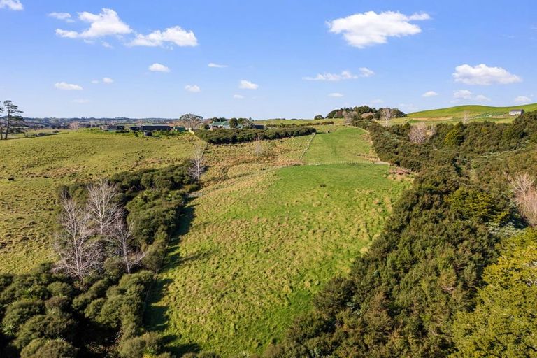 Photo of property in 161 Ranganui Road, Kaiwaka, 0573