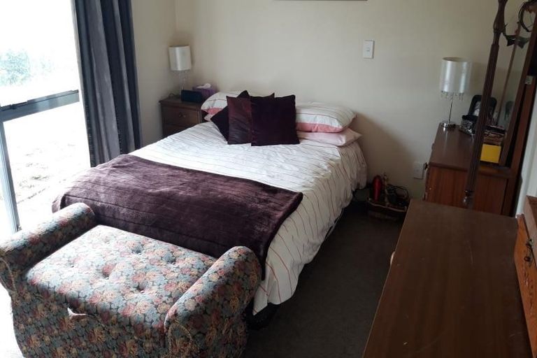 Photo of property in 154a Wainoni Road, Avondale, Christchurch, 8061