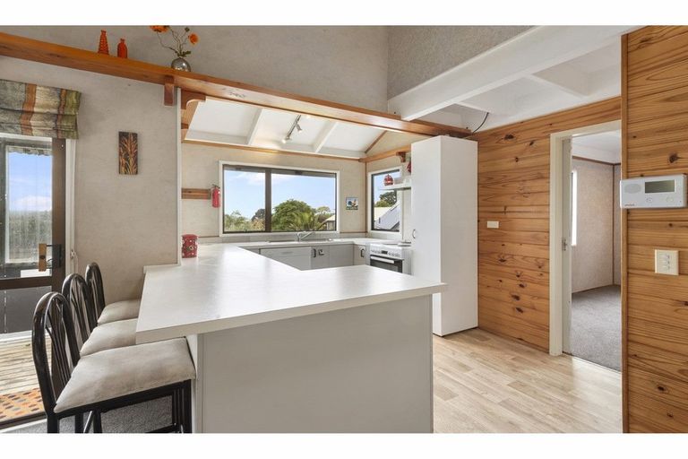 Photo of property in 8a Granfield Place, Te Kamo, Whangarei, 0112