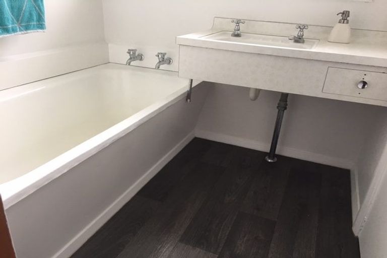 Photo of property in 345 Ruahine Street, Terrace End, Palmerston North, 4410