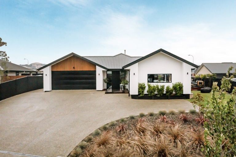 Photo of property in 71 Owhiro Avenue, Mosgiel, 9024