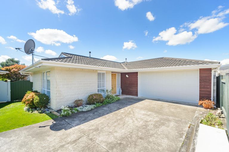 Photo of property in 12b Purdie Place, Milson, Palmerston North, 4414