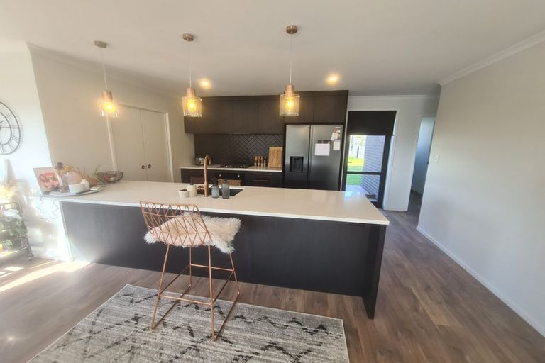 Photo of property in 2 Winstone House Road, Paerata, 2124