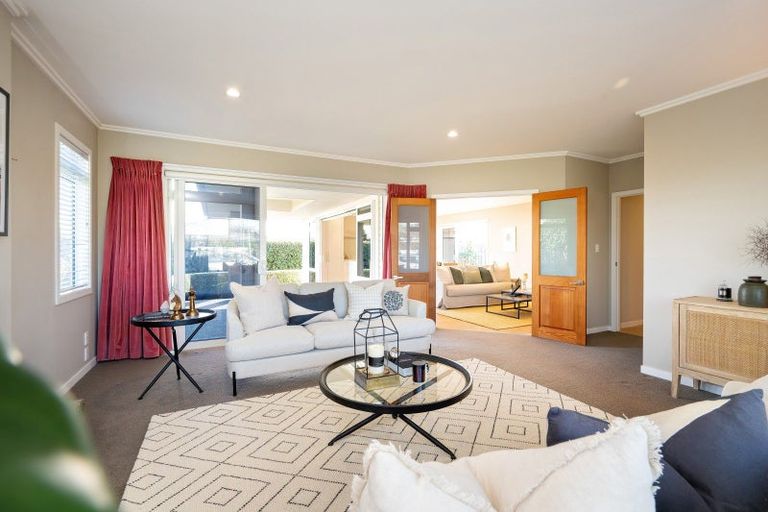 Photo of property in 8 Te Heipora Place, Havelock North, 4130
