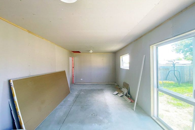 Photo of property in 12 Paulette Place, Queenwood, Hamilton, 3210