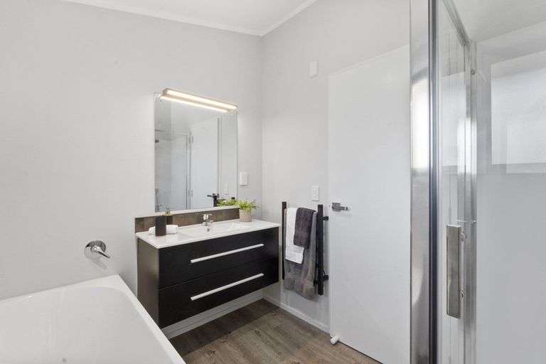 Photo of property in 44 Kowhai Street, Hamilton Lake, Hamilton, 3204