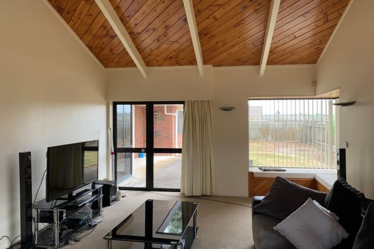 Photo of property in 72 Branch Road, Highlands Park, New Plymouth, 4312