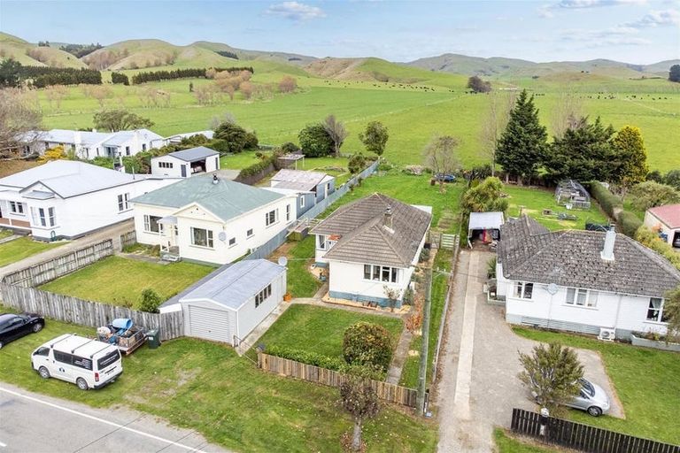 Photo of property in 40 Alfredton Road, Eketahuna, 4900