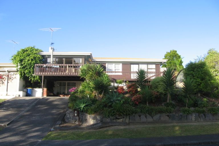 Photo of property in 54 Bruce Road, Glenfield, Auckland, 0629