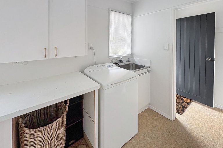 Photo of property in 1 Strathmore Avenue, Levin, 5510