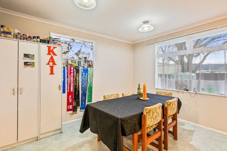 Photo of property in 38 Holdsworth Avenue, Trentham, Upper Hutt, 5018