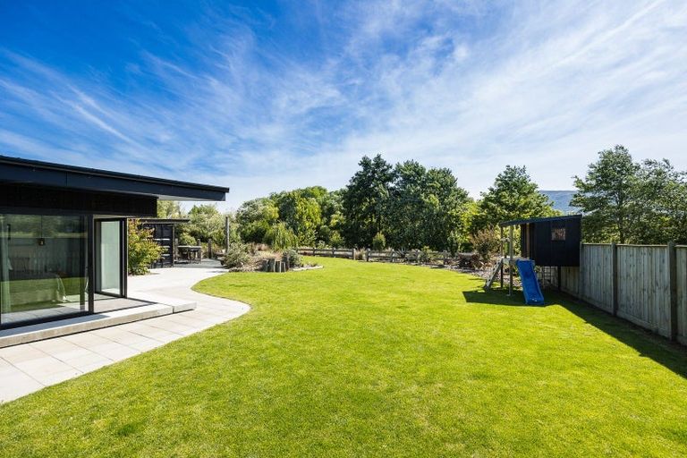 Photo of property in 10 Rodeo Place, Outram, 9019