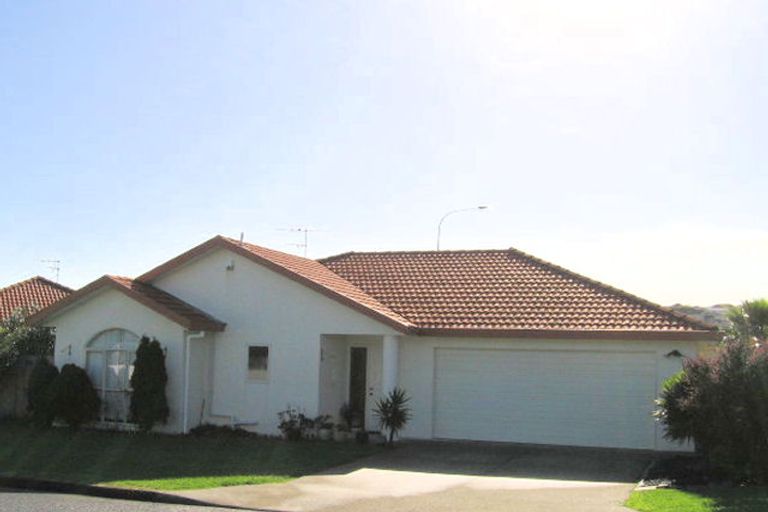 Photo of property in 2/3 Dana Place, Somerville, Auckland, 2014