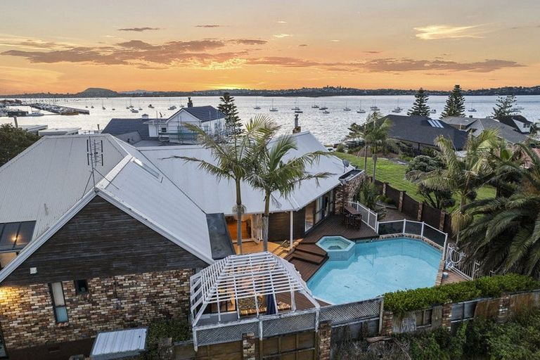 Photo of property in 77a The Parade, Bucklands Beach, Auckland, 2012