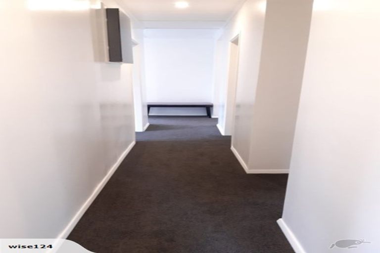 Photo of property in 39 Cardiff Crescent, Cannons Creek, Porirua, 5024