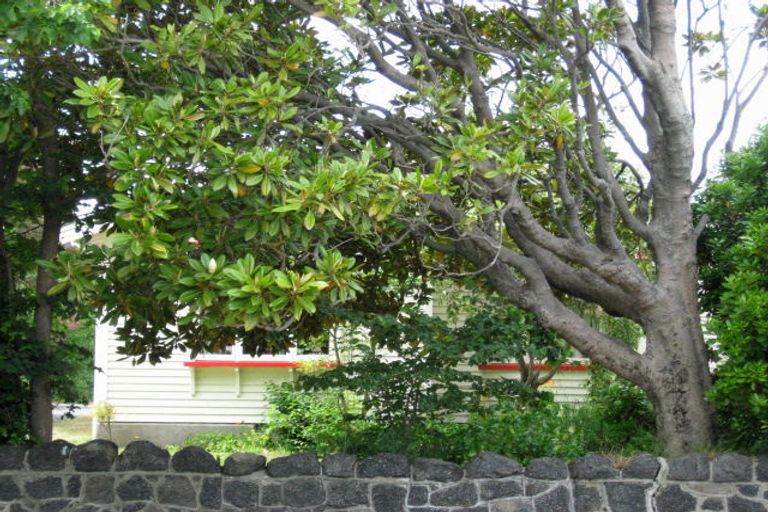 Photo of property in 20 Celia Street, Redcliffs, Christchurch, 8081