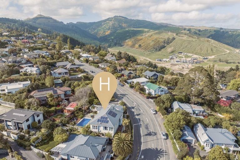 Photo of property in 69 Hackthorne Road, Cashmere, Christchurch, 8022