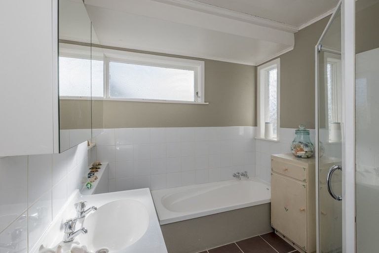 Photo of property in 12 Duke Street, Levin, 5510