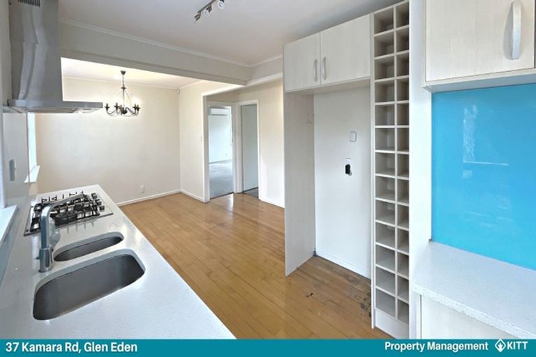 Photo of property in 37 Kamara Road, Glen Eden, Auckland, 0602
