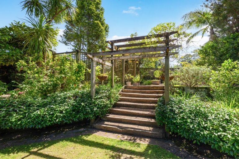 Photo of property in 11 Clinton Road, Tawharanui Peninsula, Warkworth, 0986