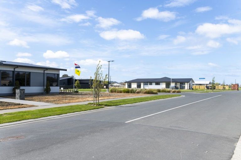 Photo of property in 10 Allan Avenue, Makauri, 4071