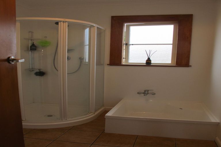 Photo of property in 222 Pakura Street, Te Awamutu, 3800