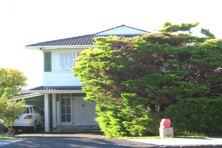 Photo of property in 31 Knights Road, Rothesay Bay, Auckland, 0630