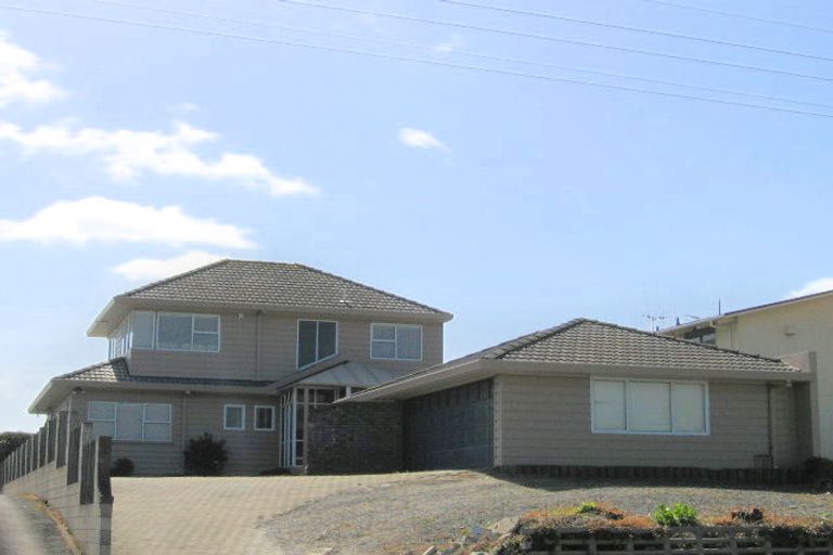 Photo of property in 1/375 Oceanbeach Road, Mount Maunganui, 3116