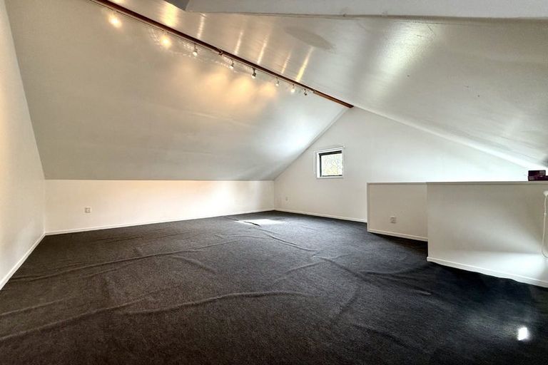 Photo of property in 42 Roland Road, Greenhithe, Auckland, 0632