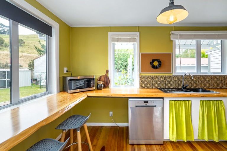 Photo of property in 2087 State Highway 2, Mount Bruce, Masterton, 5881