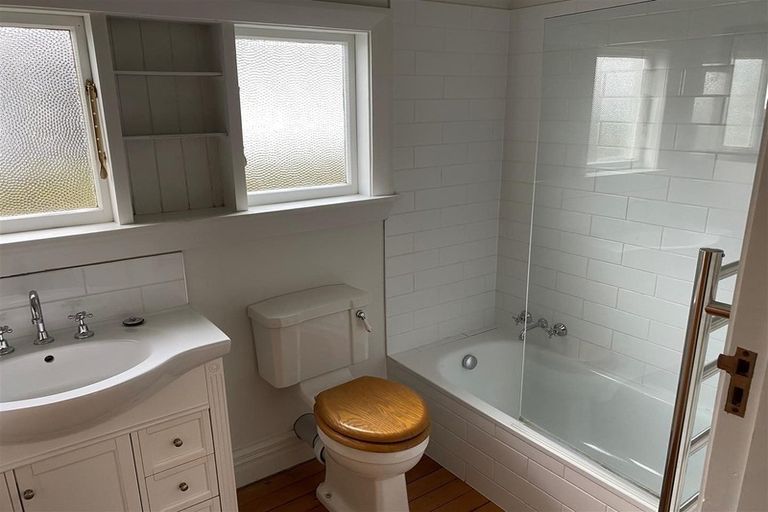 Photo of property in 18 Allard Street, Edgeware, Christchurch, 8013