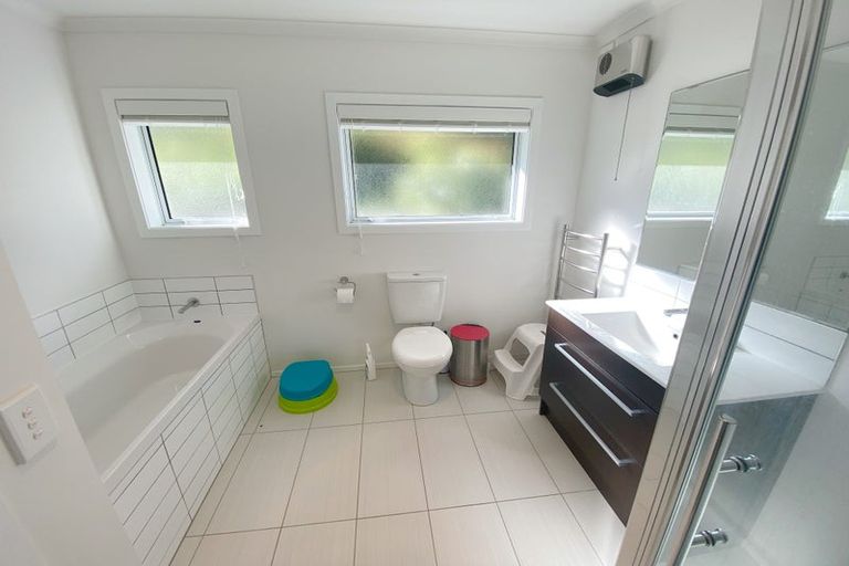 Photo of property in 44 Khouri Avenue, Karori, Wellington, 6012